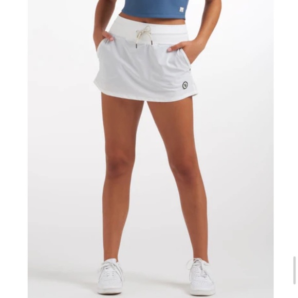 Vuori Women's XL Seabreeze Skirt White NWT - Picture 2 of 7